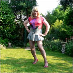 Click to enlarge photo of Miss Denise Hewitt - and visit me on YouTube too! 